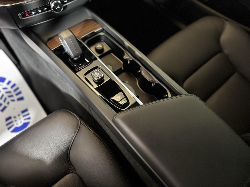 used 2023 Volvo XC60 car, priced at $35,630