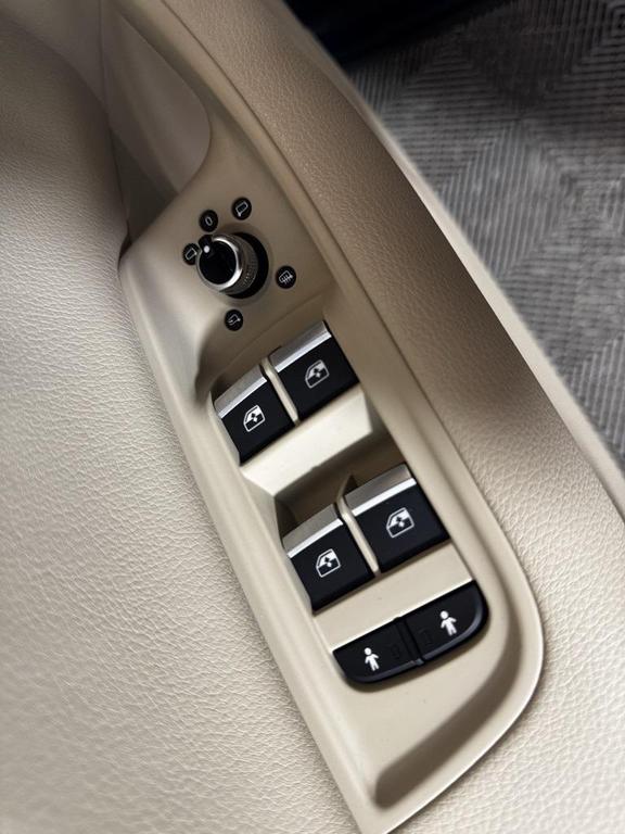 used 2018 Audi Q7 car, priced at $16,390