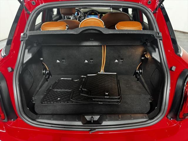 used 2024 MINI Hardtop car, priced at $26,900