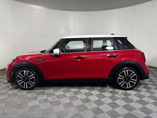used 2024 MINI Hardtop car, priced at $26,900