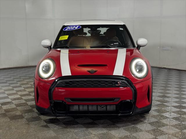 used 2024 MINI Hardtop car, priced at $26,900