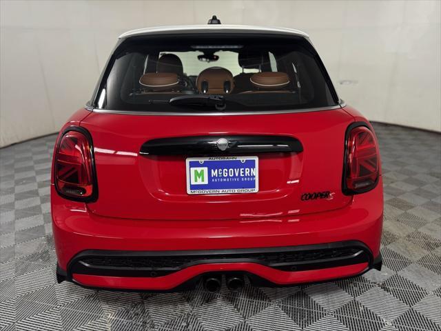 used 2024 MINI Hardtop car, priced at $26,900