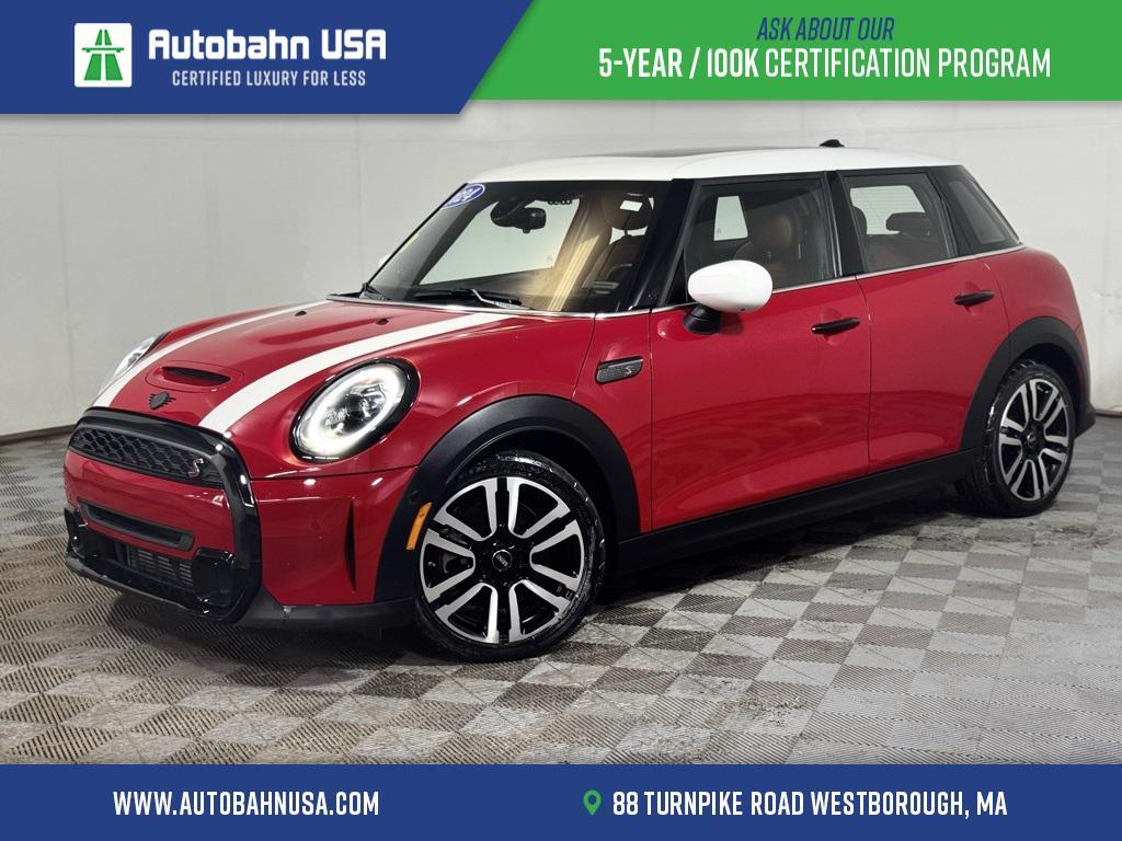 used 2024 MINI Hardtop car, priced at $26,900