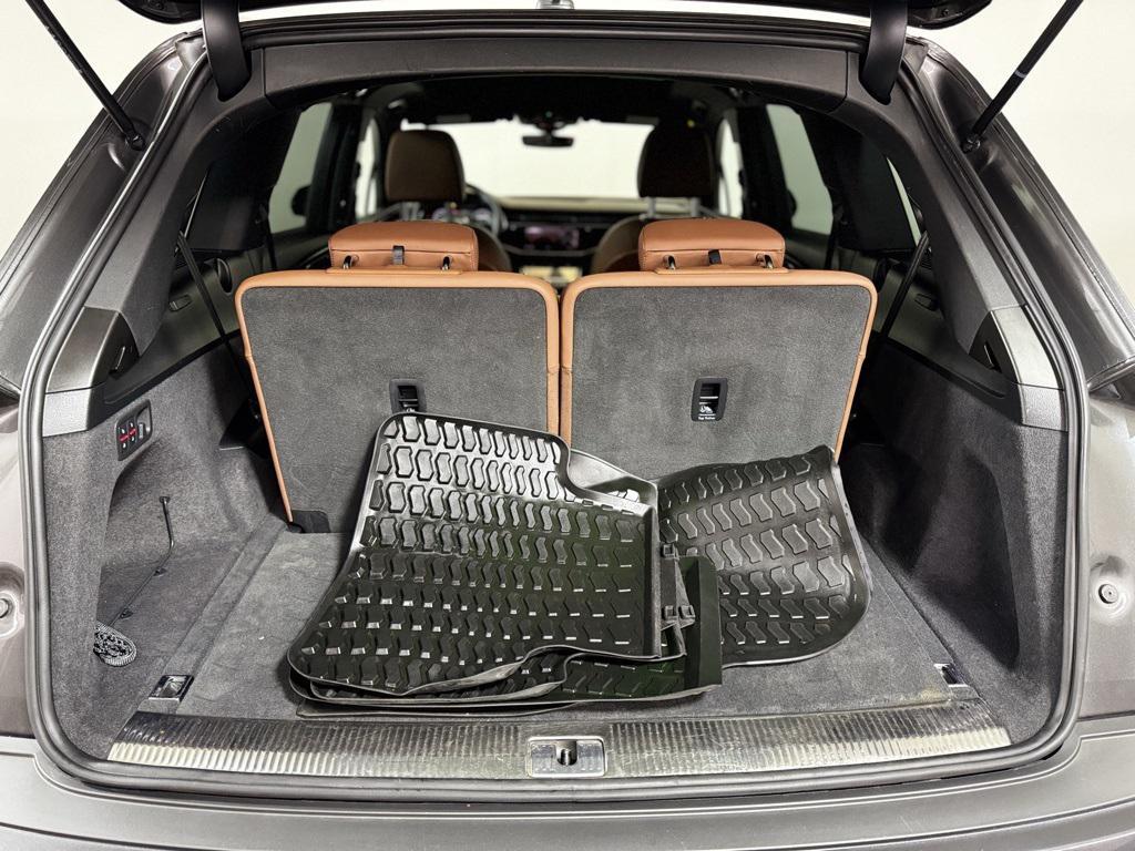 used 2022 Audi Q7 car, priced at $35,700
