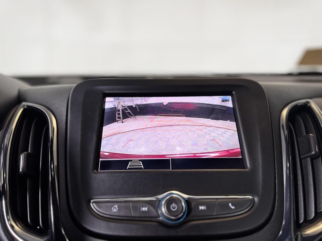 used 2022 Chevrolet Equinox car, priced at $22,888