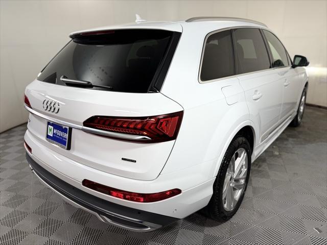 used 2022 Audi Q7 car, priced at $43,900
