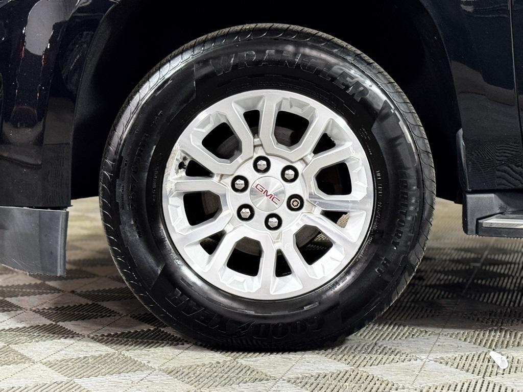 used 2018 GMC Yukon car, priced at $25,900