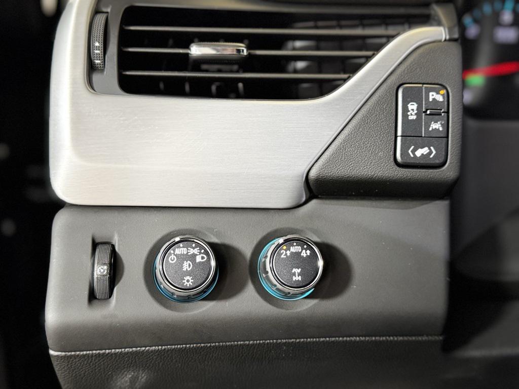 used 2018 GMC Yukon car, priced at $25,900