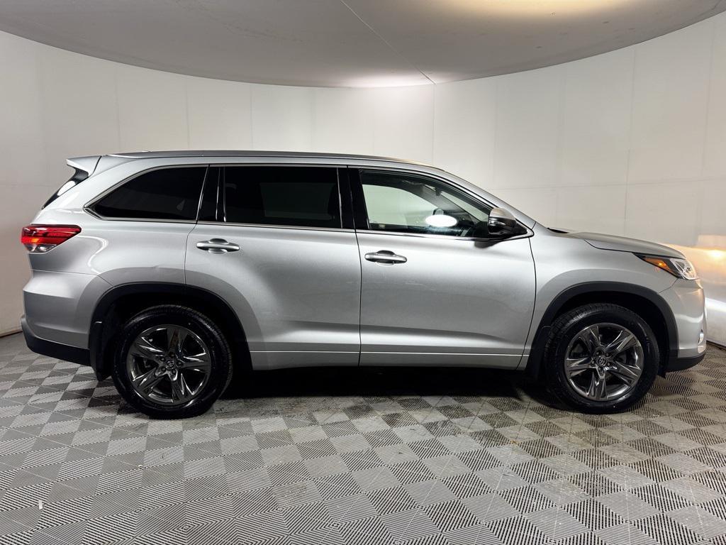 used 2019 Toyota Highlander car, priced at $25,688