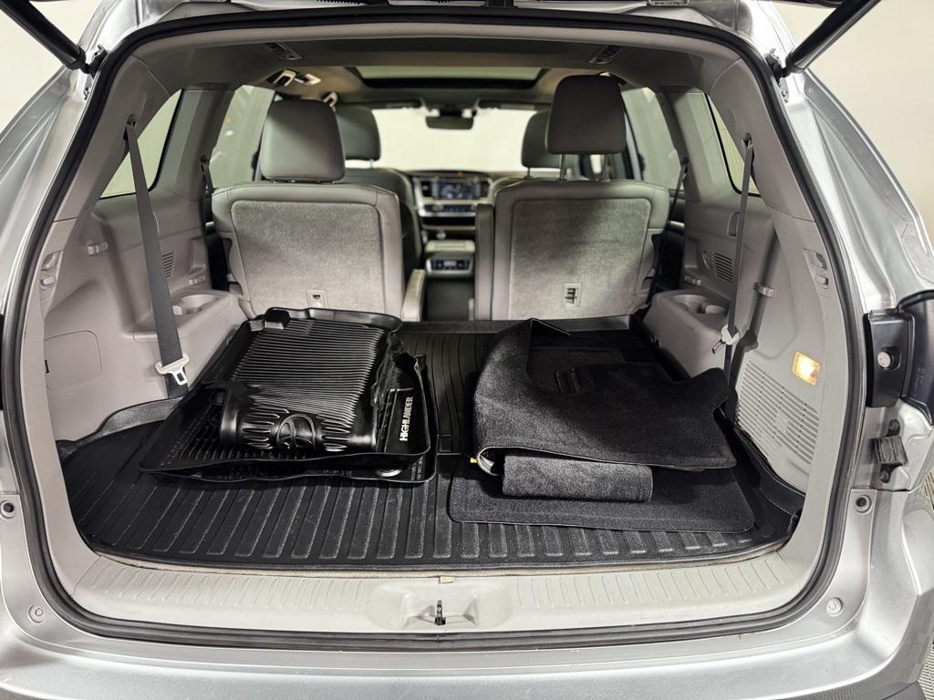 used 2019 Toyota Highlander car, priced at $25,688