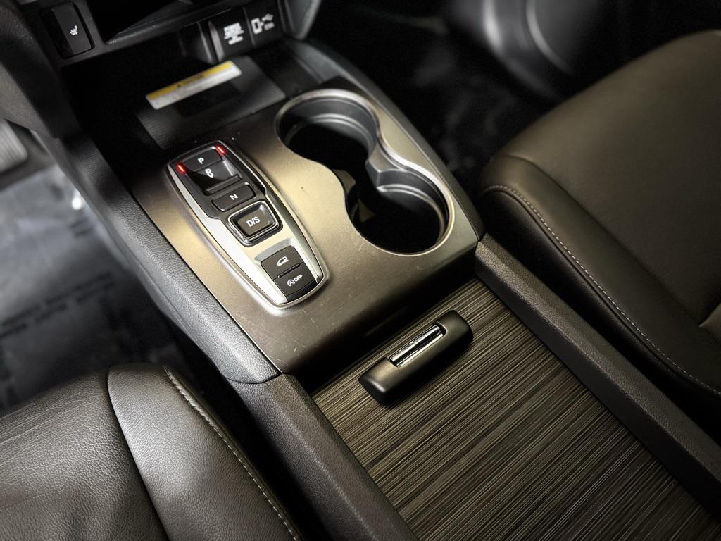 used 2022 Honda Pilot car, priced at $28,566