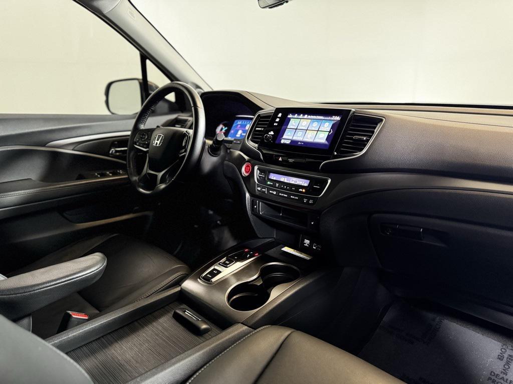 used 2022 Honda Pilot car, priced at $28,566