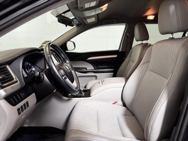 used 2016 Toyota Highlander car, priced at $17,695