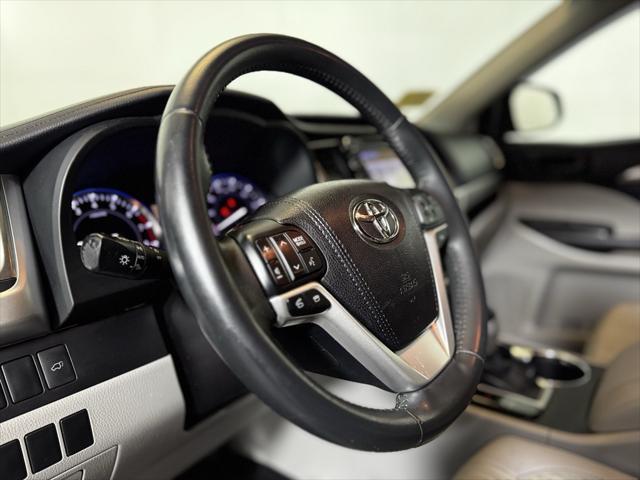 used 2016 Toyota Highlander car, priced at $17,695