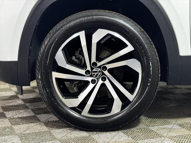 used 2022 Volkswagen Atlas car, priced at $30,480