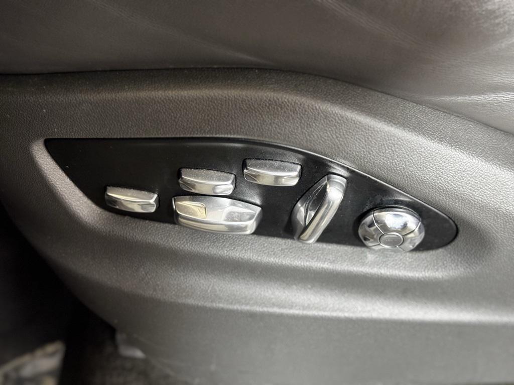 used 2021 Porsche Cayenne car, priced at $75,300