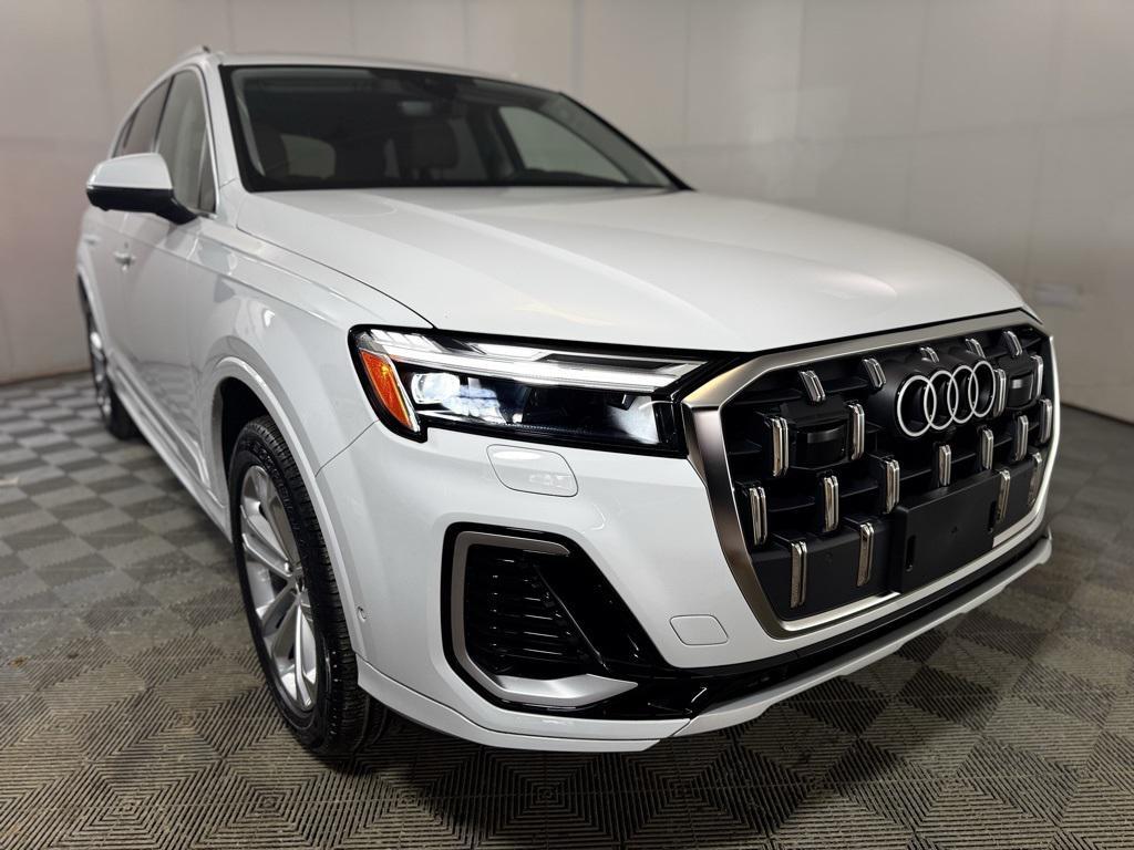used 2025 Audi Q7 car, priced at $59,240