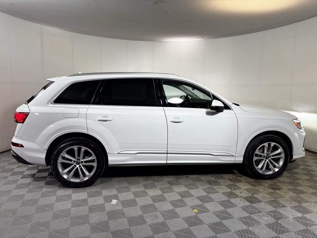 used 2025 Audi Q7 car, priced at $59,240