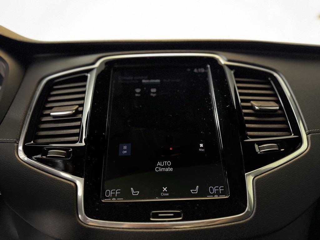 used 2022 Volvo XC90 car, priced at $30,080