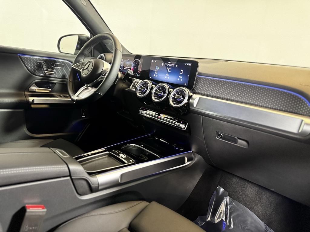 used 2025 Mercedes-Benz GLB 250 car, priced at $43,860