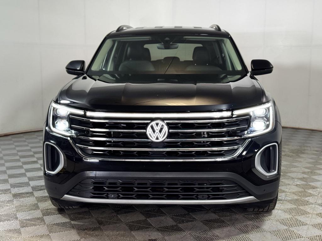 used 2024 Volkswagen Atlas car, priced at $35,494