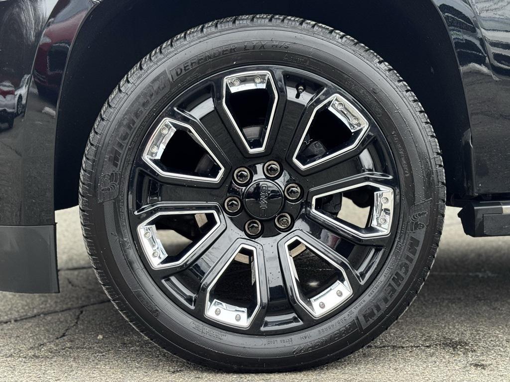 used 2019 GMC Yukon car, priced at $37,900