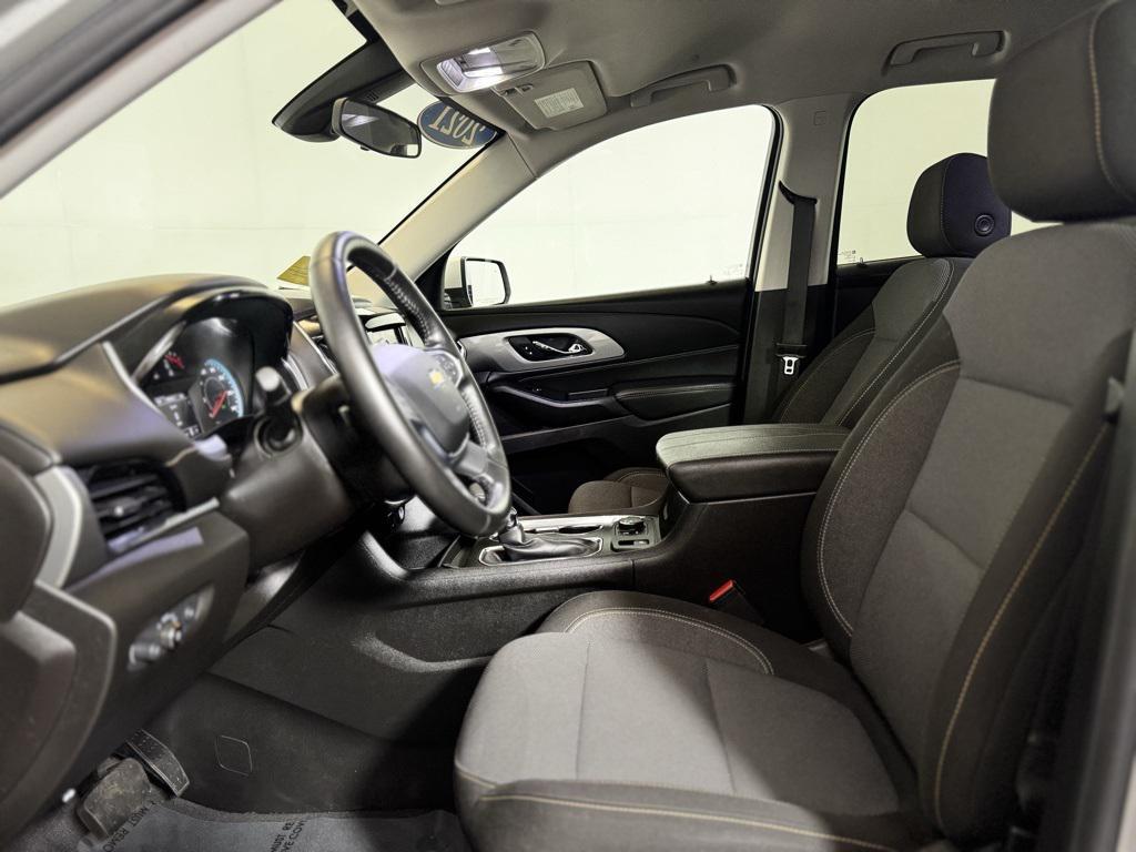 used 2021 Chevrolet Traverse car, priced at $25,240