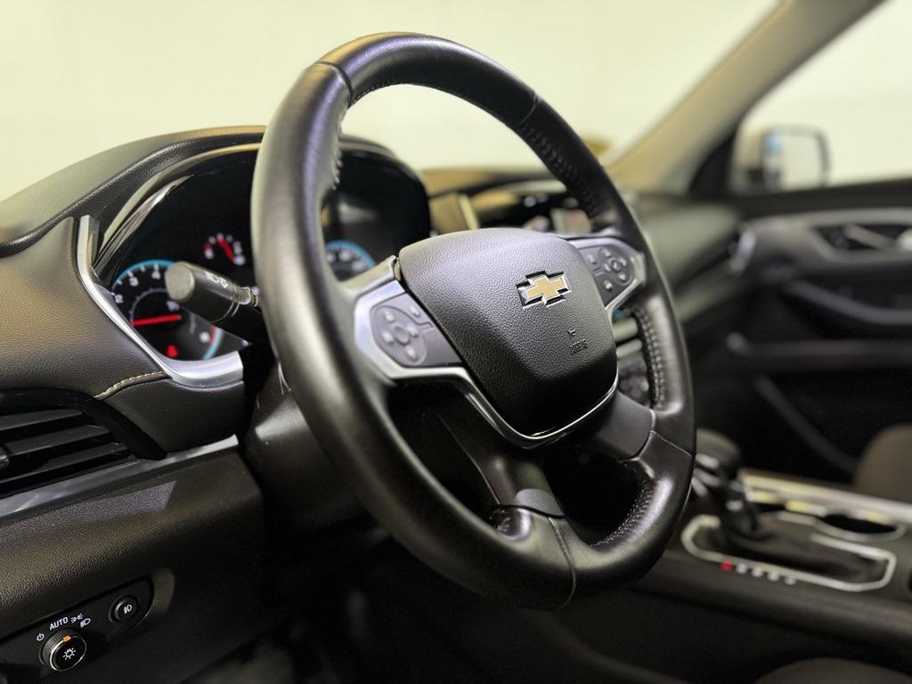used 2021 Chevrolet Traverse car, priced at $25,240