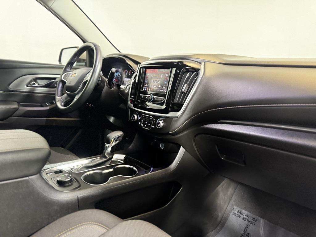 used 2021 Chevrolet Traverse car, priced at $25,240