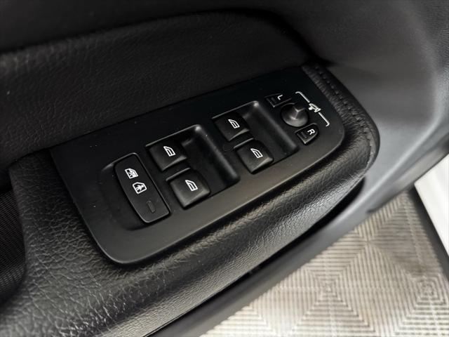 used 2018 Volvo XC60 car, priced at $24,895