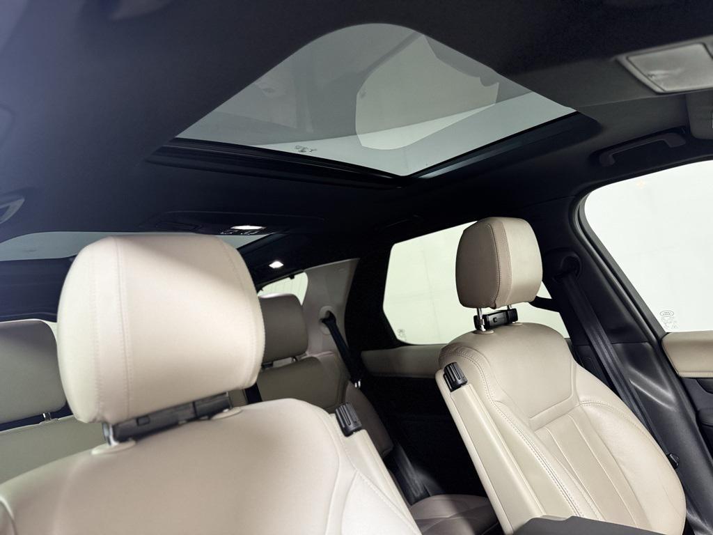 used 2018 Land Rover Discovery car, priced at $19,350