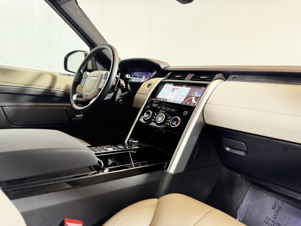 used 2018 Land Rover Discovery car, priced at $19,350