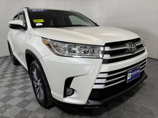 used 2019 Toyota Highlander car, priced at $31,980