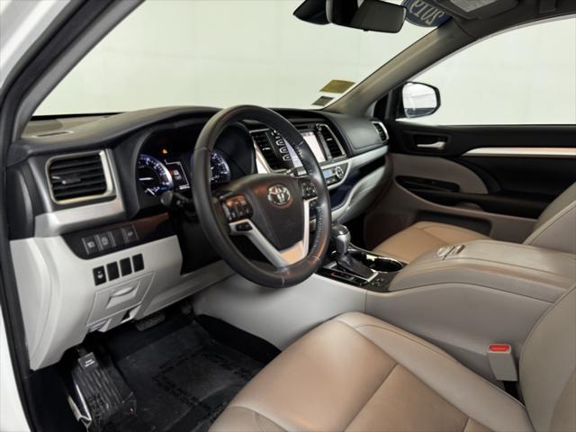 used 2019 Toyota Highlander car, priced at $31,980