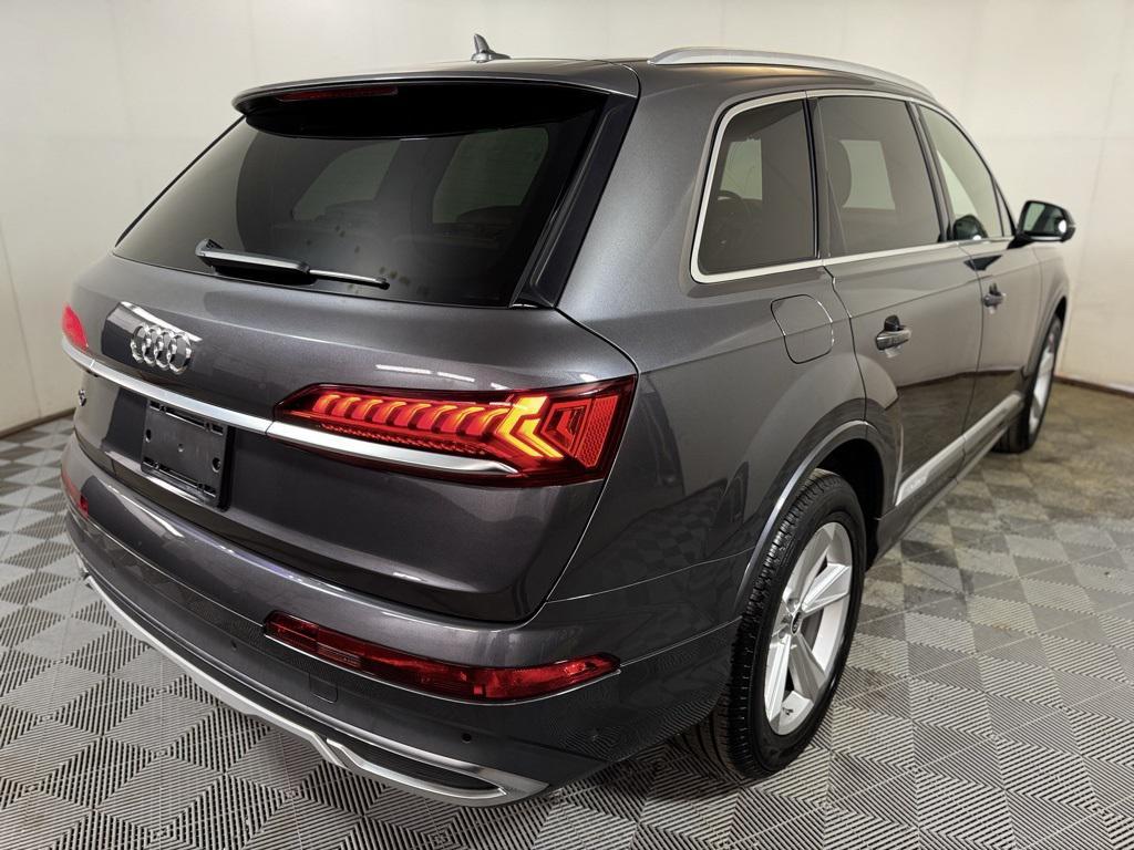 used 2022 Audi Q7 car, priced at $37,900