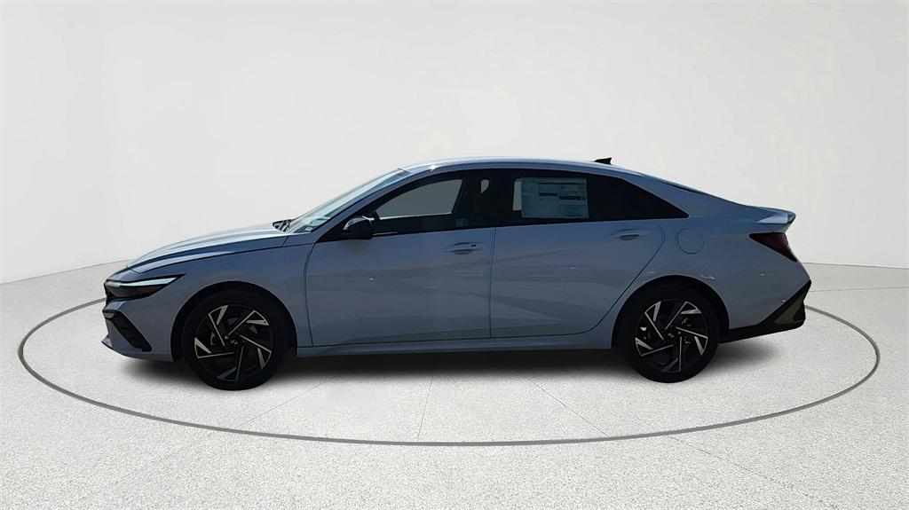 new 2025 Hyundai ELANTRA HEV car, priced at $26,795