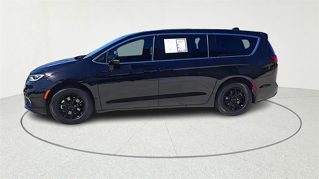 used 2026 Chrysler Pacifica car, priced at $38,420