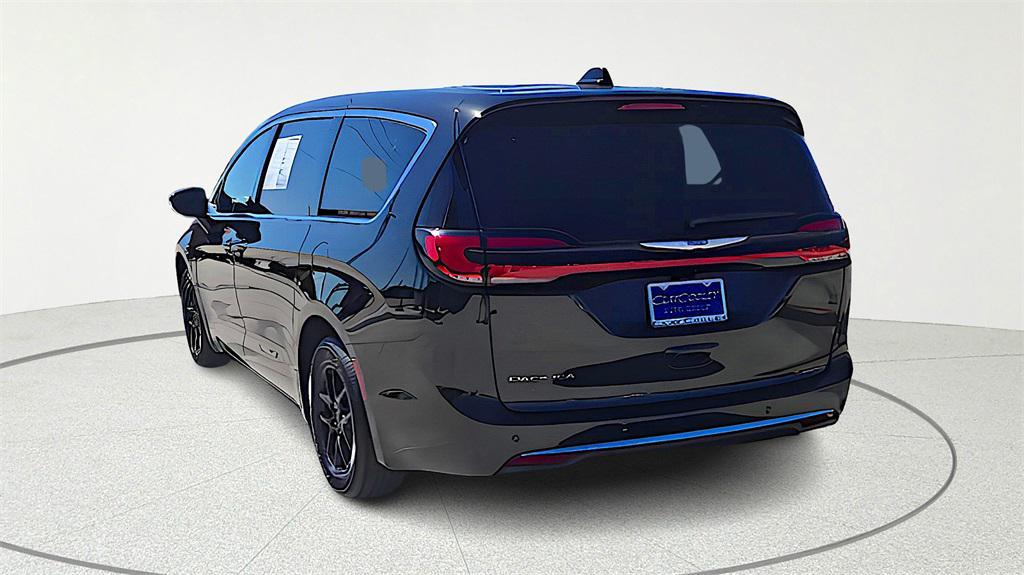 used 2026 Chrysler Pacifica car, priced at $38,420