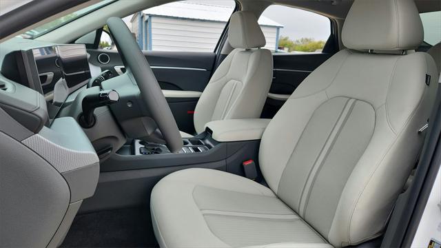 new 2025 Hyundai Sonata car, priced at $27,289