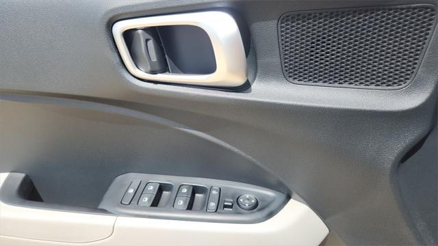 new 2025 Hyundai Venue car, priced at $24,060