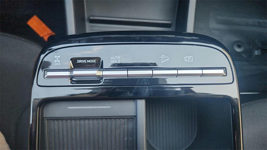 new 2025 Hyundai TUCSON Hybrid car, priced at $36,327