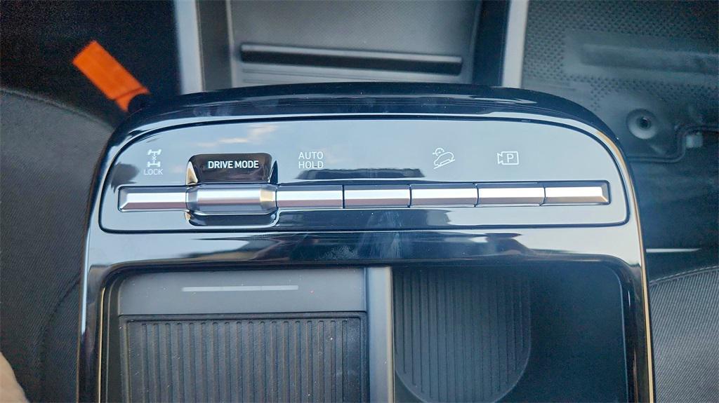 new 2025 Hyundai TUCSON Hybrid car, priced at $36,327