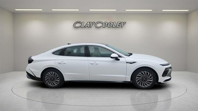 new 2025 Hyundai Sonata Hybrid car, priced at $38,151