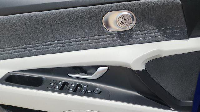 new 2025 Hyundai Elantra car, priced at $28,193