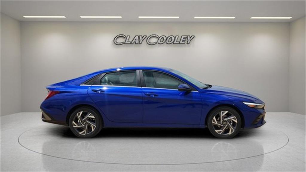 new 2025 Hyundai Elantra car, priced at $26,193
