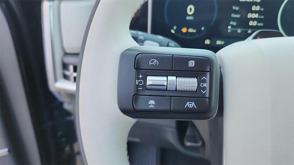 used 2025 Hyundai Santa Fe car, priced at $48,959