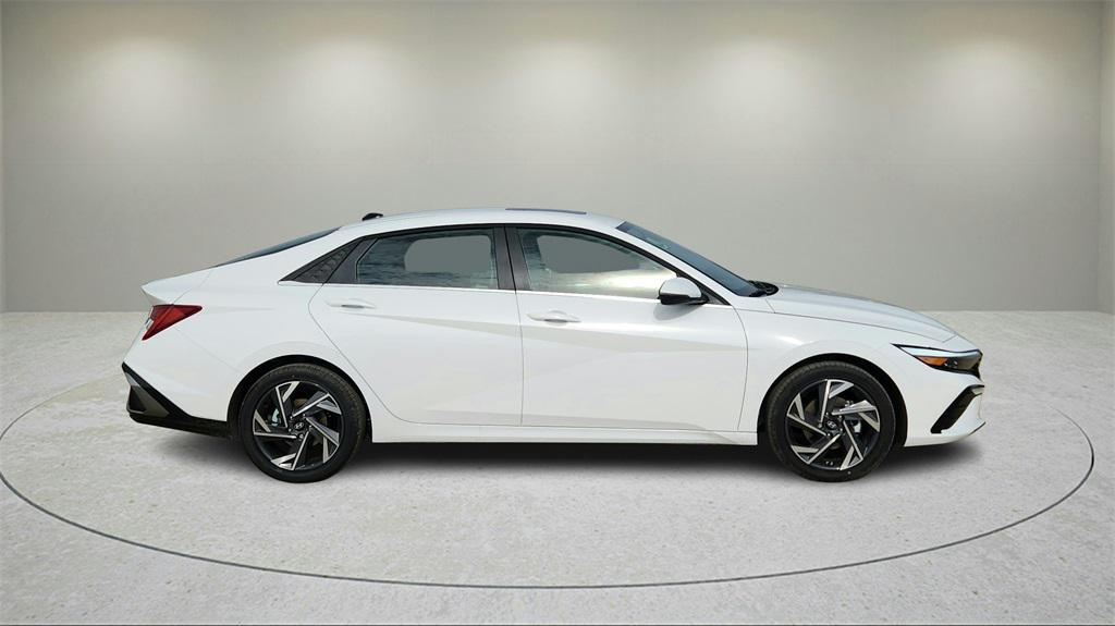 new 2025 Hyundai Elantra car, priced at $27,932