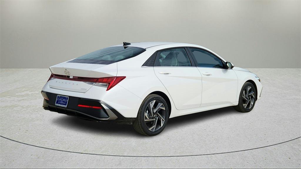 new 2025 Hyundai Elantra car, priced at $27,932