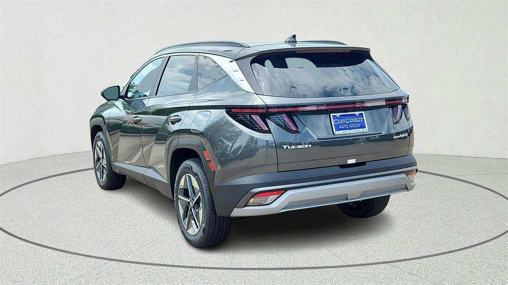 new 2026 Hyundai TUCSON Hybrid car, priced at $33,311