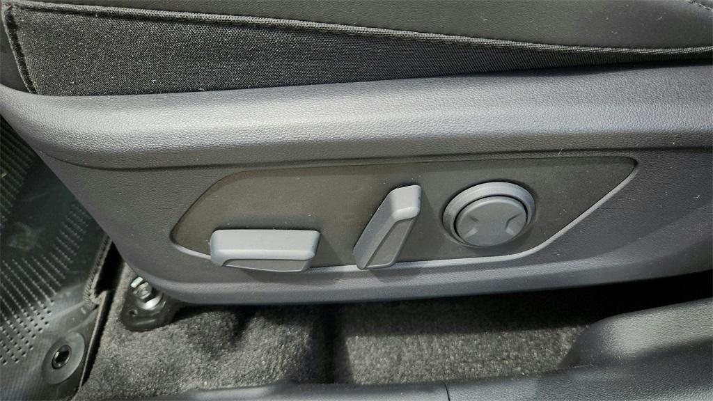 new 2026 Hyundai TUCSON Hybrid car, priced at $33,311